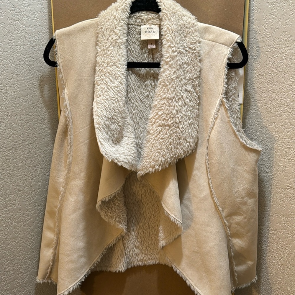 Knox Rose Suede Faux Fur Vest size Large - longer in front